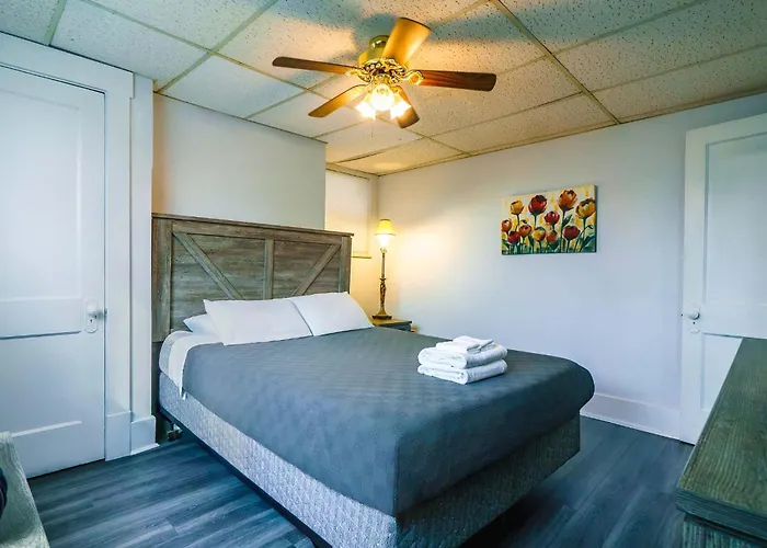 Massive 4 Bed House-short Walk To Amazing View Pittsburgh