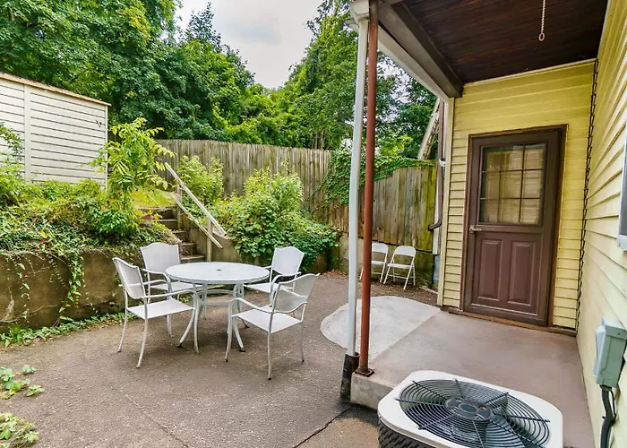Massive 4 Bed House-short Walk To Amazing View *